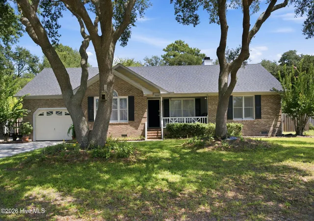 Photo 2 of Single family home for sale at 7535 Elkmont Ct, Wilmington, NC 28411 | MLS# 100598999 | Listing updated on 2026-09-13