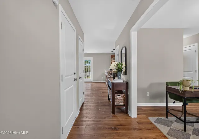 Photo 4 of Single family home for sale at 7220 Verona Dr, Wilmington, NC 28411 | MLS# 100594540 | Listing updated on 2026-09-15
