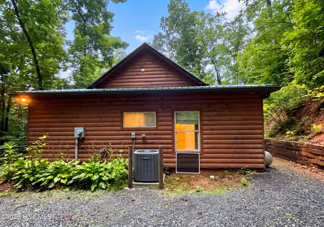 Photo 5 of Single family home for sale at 172 Gardenia Ct, Marble, NC 28905 | MLS# 100597252 | Listing updated on 2026-08-27