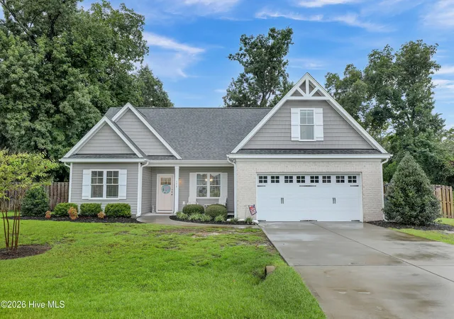 Photo 1 of Single family home for sale at 198 Darel St, Rocky Point, NC 28457 | MLS# 100594252 | Listing updated on 2026-09-04