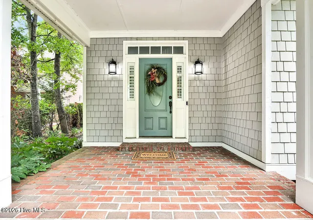 Photo 3 of Single family home for sale at 8120 Mason Ridge Ln, Wilmington, NC 28409 | MLS# 100594735 | Listing updated on 2026-08-23