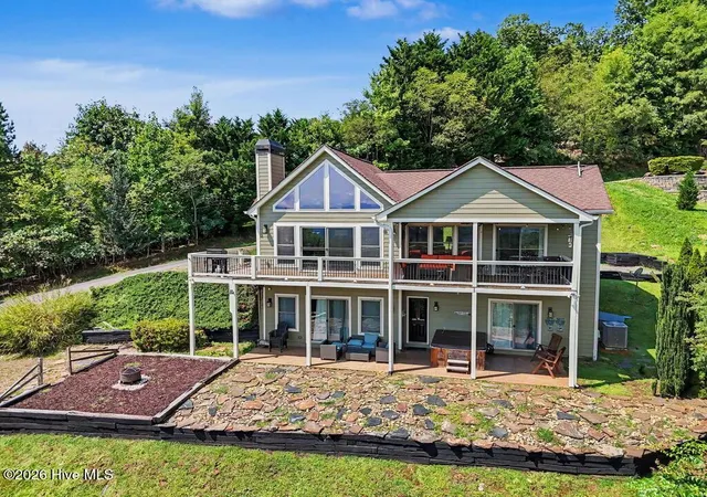 Photo 2 of Single family home for sale at 575 Longview Dr, Hayesville, NC 28904 | MLS# 100596929 | Listing updated on 2026-08-29