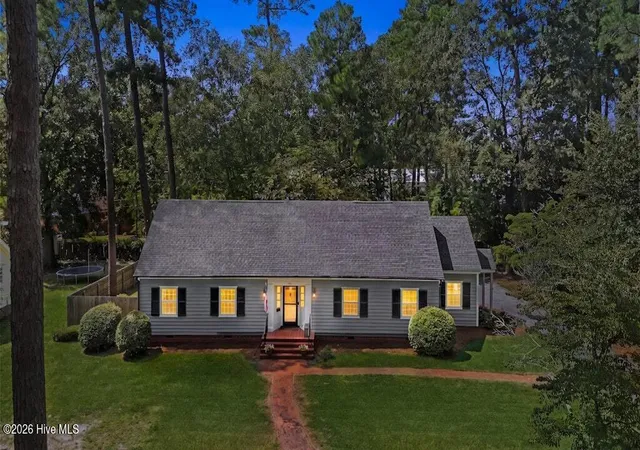 Photo 2 of Single family home for sale at 1106 S 1st St, Smithfield, NC 27577 | MLS# 100599164 | Listing updated on 2026-09-17