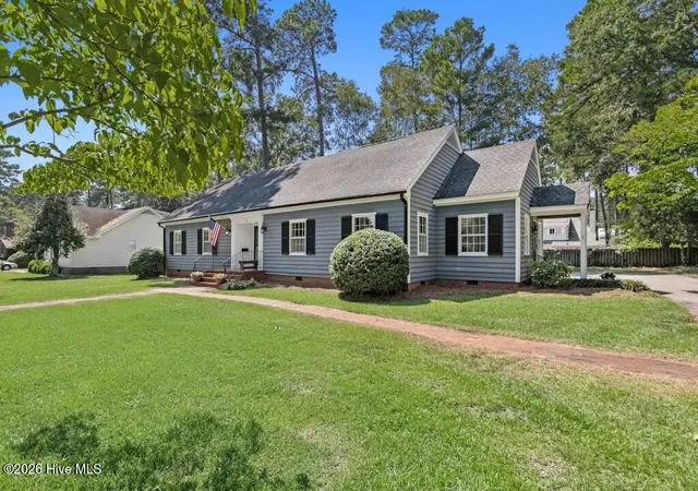 Photo 3 of Single family home for sale at 1106 S 1st St, Smithfield, NC 27577 | MLS# 100599164 | Listing updated on 2026-09-17