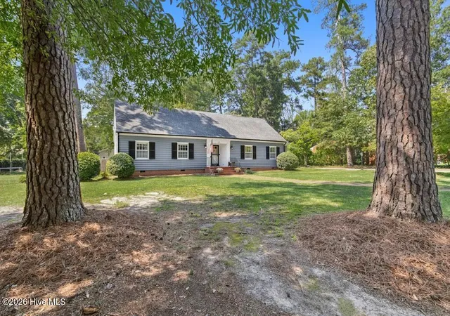 Photo 4 of Single family home for sale at 1106 S 1St St, Smithfield, NC 27577 | MLS# 100599164 | Listing updated on 2026-09-17