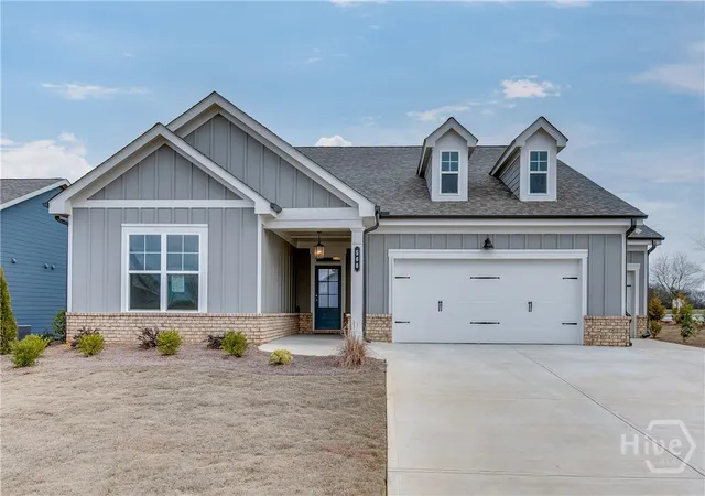 Photo 3 of Single family home for sale at 210 Oakdale Rd, Jefferson, GA 30549 | MLS# CL357598 | Listing updated on 2026-10-04