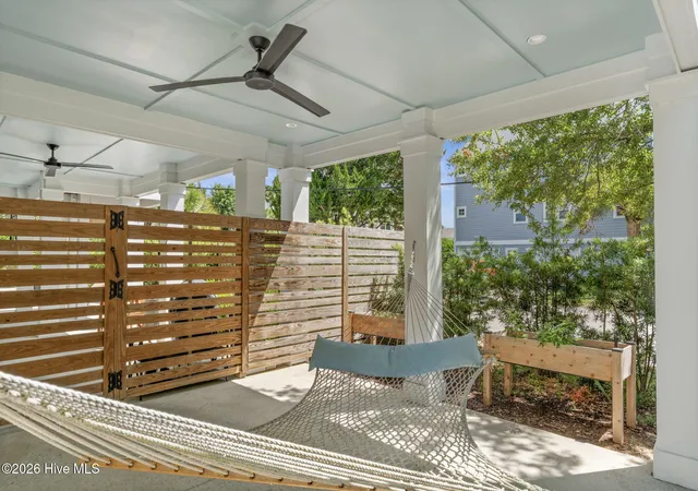 Photo 4 of Single family home for sale at 9 Island Dr, Wrightsville Beach, NC 28480 | MLS# 100591611 | Listing updated on 2026-09-04