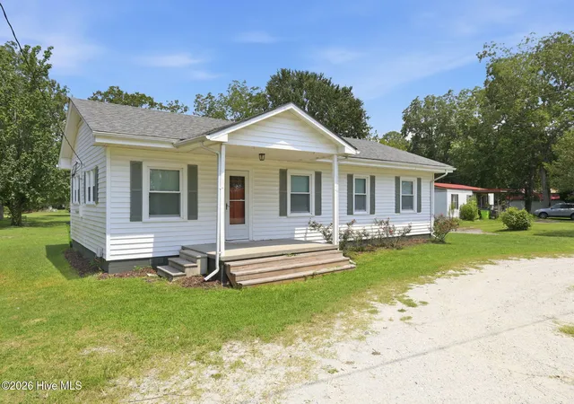 Photo 1 of Single family home for sale at 185 Saints Delight Church Rd, New Bern, NC 28560 | MLS# 100596735 | Listing updated on 2026-09-19