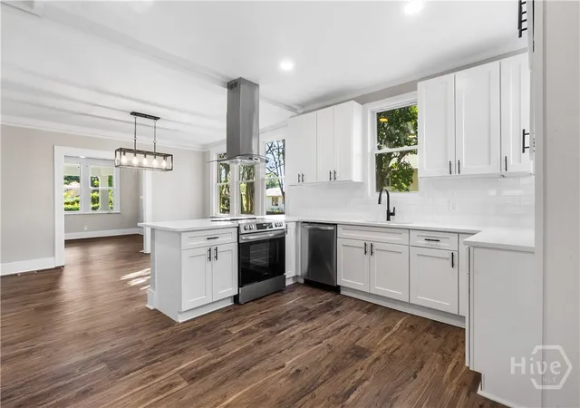 Photo 2 of Single family home for sale at 1210 Seiler Ave, Savannah, GA 31404 | MLS# SA363101 | Listing updated on 2026-08-25
