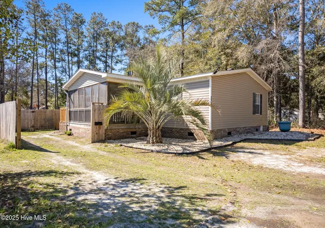 Manufactured home for sale at 9101 Shady Forest Dr Sw, Calabash, NC 28467 | MLS# 100598184