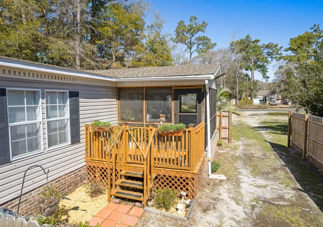 Photo 2 of Manufactured home for sale at 9101 Shady Forest Dr Sw, Calabash, NC 28467 | MLS# 100598184 | Listing updated on 2026-08-22
