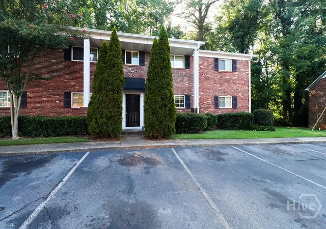 Condo for sale at 195 Sycamore Dr, Athens, GA 30606 | MLS# CL363014