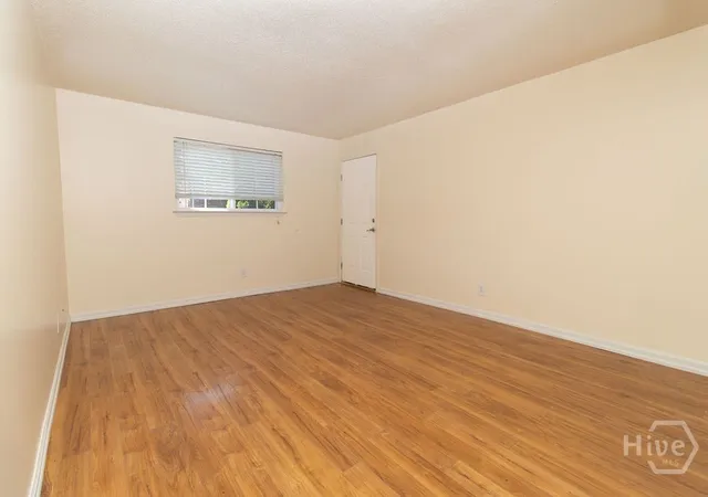 Photo 3 of Condo for sale at 195 Sycamore Dr, Athens, GA 30606 | MLS# CL363014 | Listing updated on 2026-09-29