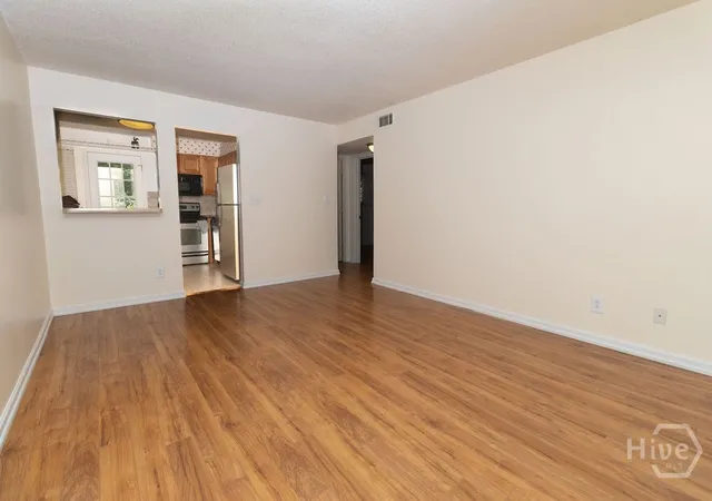 Photo 4 of Condo for sale at 195 Sycamore Dr, Athens, GA 30606 | MLS# CL363014 | Listing updated on 2026-10-07