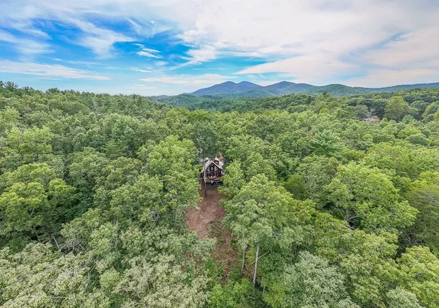 Photo 3 of Single family home for sale at 161 Smokey Holw Dr, Murphy, NC 28906 | MLS# 98500198 | Listing updated on 2026-08-18