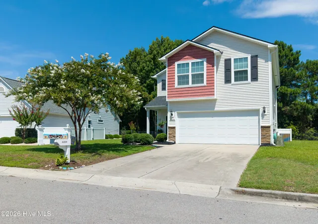 Photo 3 of Single family home for sale at 5224 Shipmast Way, Southport, NC 28461 | MLS# 100596496 | Listing updated on 2026-09-20