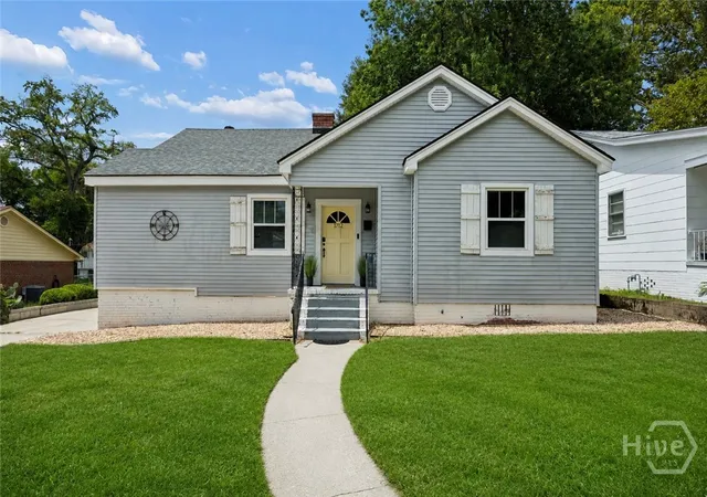 Photo 1 of Single family home for sale at 1712 E 32nd Street, Savannah, GA 31404 | MLS# SA360537 | Listing updated on 2026-09-08