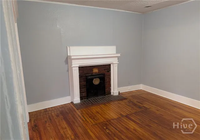 Photo 2 of Single family home for sale at 1237 E Anderson St, Savannah, GA 31404 | MLS# SA362927 | Listing updated on 2026-08-25