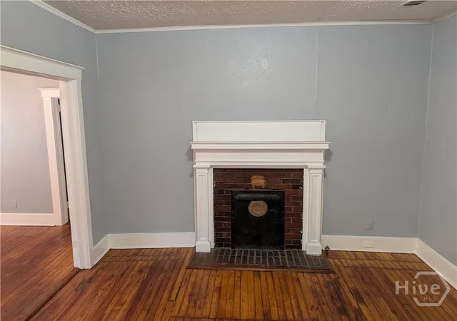 Photo 3 of Single family home for sale at 1237 E Anderson St, Savannah, GA 31404 | MLS# SA362927 | Listing updated on 2026-08-25