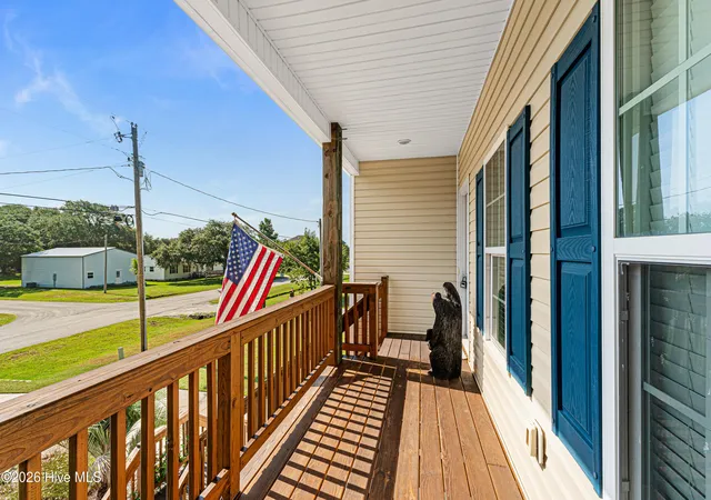 Photo 3 of Single family home for sale at 204 Water Oak Dr, Newport, NC 28570 | MLS# 100597682 | Listing updated on 2026-08-24