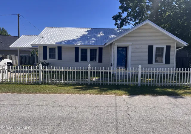 Photo 1 of Single family home for sale at 223 Holt St, Thomson, GA 30824 | MLS# 100590464 | Listing updated on 2026-08-26