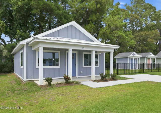 Photo 2 of Condo for sale at 171 Long Pond Loop, Swansboro, NC 28584 | MLS# 100597038 | Listing updated on 2026-09-18