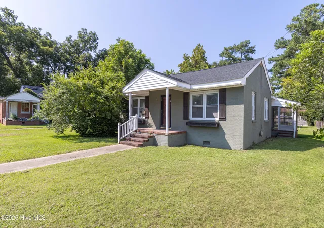 Photo 2 of Single family home for sale at 113 E Carteret St, Edenton, NC 27932 | MLS# 100597167 | Listing updated on 2026-09-11