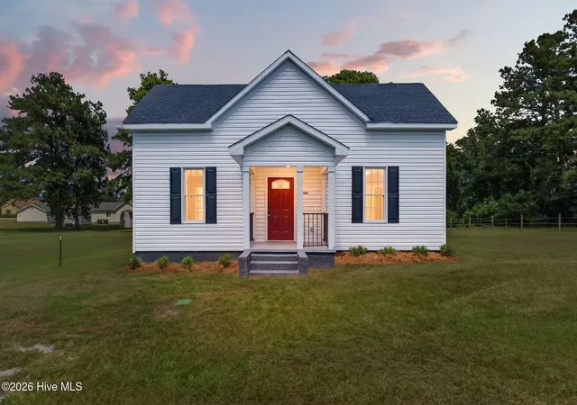 Photo 1 of Single family home for sale at 305 E Harnett St, Benson, NC 27504 | MLS# 100598539 | Listing updated on 2026-08-27