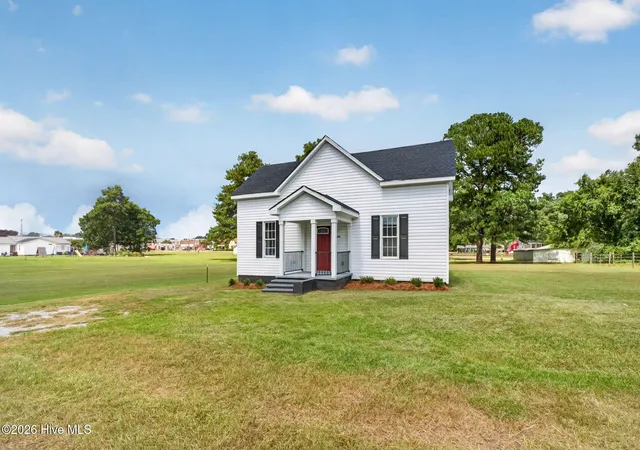 Photo 2 of Single family home for sale at 305 E Harnett St, Benson, NC 27504 | MLS# 100598539 | Listing updated on 2026-08-27