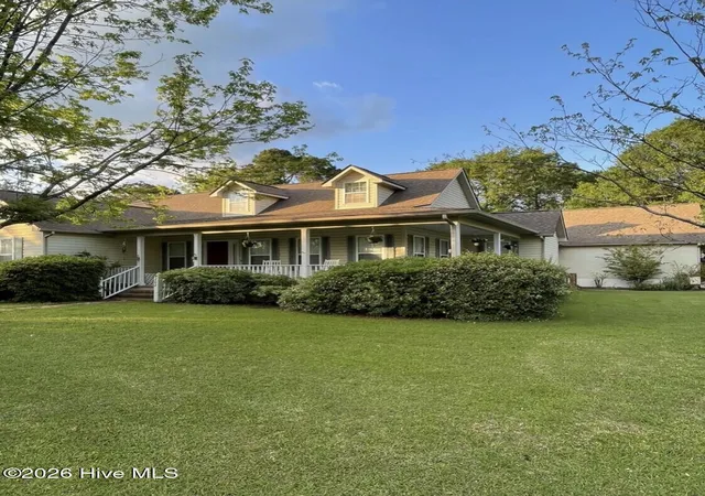 Photo 1 of Single family home for sale at 202 Meadows Ln, Newport, NC 28570 | MLS# 100597052 | Listing updated on 2026-09-01