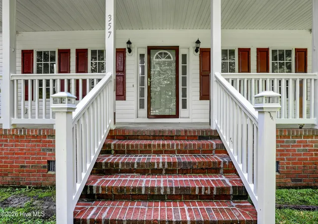 Photo 4 of Single family home for sale at 357 Seeview Ln, Hertford, NC 27944 | MLS# 100594889 | Listing updated on 2026-09-12