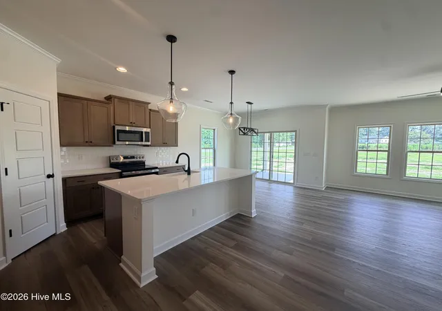 Photo 3 of Single family home for sale at 21 Yardley Dr, Smithfield, NC 27577 | MLS# 100577527 | Listing updated on 2026-10-02