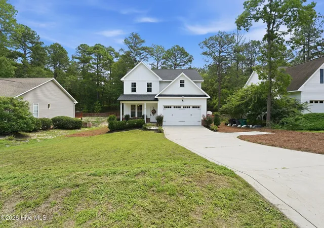 Photo 4 of Single family home for sale at 8 Asheville Way, Pinehurst, NC 28374 | MLS# 100593044 | Listing updated on 2026-08-31