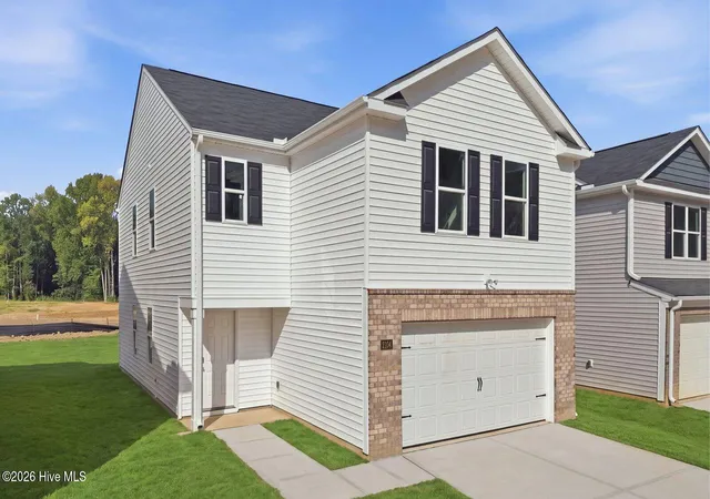 Photo 2 of Single family home for sale at 2104 Montalvan Dr, Greenville, NC 27834 | MLS# 100582114 | Listing updated on 2026-09-14