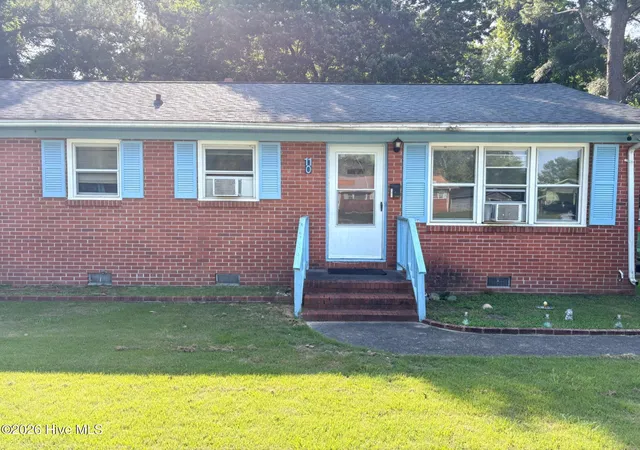 Photo 3 of Single family home for sale at 110 Long Acres Dr, Jacksonville, NC 28546 | MLS# 100596991 | Listing updated on 2026-09-02