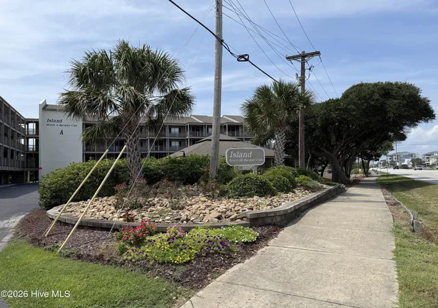 Listing Photo 5 - Condo for sale in building located at 2503 W Fort Macon Rd, Atlantic Beach, NC 28512 - Unit #108a