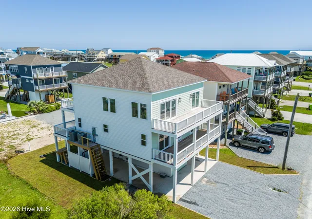 Photo 2 of Single family home for sale at 1518 Wahoo St, N Topsail Beach, NC 28460 | MLS# 100490288 | Listing updated on 2026-09-13