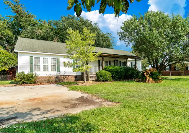 Photo 1 of Single family home for sale at 119 Dixon Dr, Newport, NC 28570 | MLS# 100591441 | Listing updated on 2026-09-08