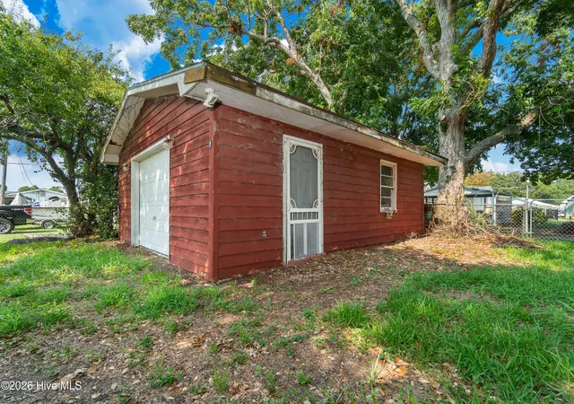 Photo 4 of Single family home for sale at 119 Dixon Dr, Newport, NC 28570 | MLS# 100591441 | Listing updated on 2026-09-08