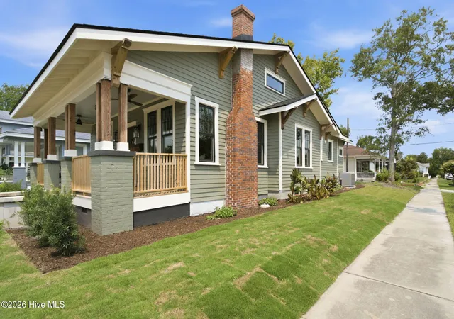 Photo 4 of Single family home for sale at 1515 Ann St, Wilmington, NC 28401 | MLS# 100590770 | Listing updated on 2026-09-06