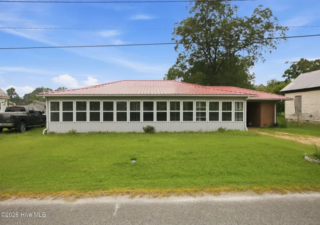 Photo 2 of Single family home for sale at 208 N West Ave, Oak City, NC 27857 | MLS# 100593213 | Listing updated on 2026-09-14