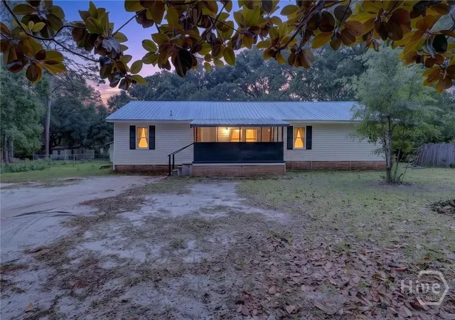 Photo 2 of Manufactured home for sale at 140 Bridal Way, Bloomingdale, GA 31302 | MLS# SA360559 | Listing updated on 2026-09-12