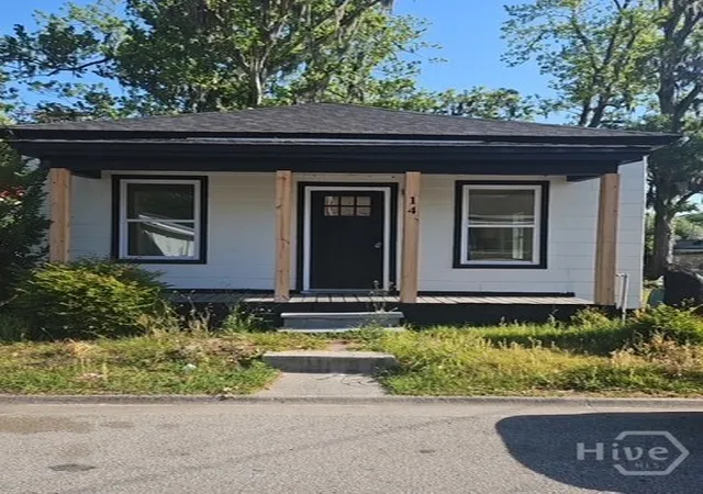 Photo 1 of Single family home for sale at 14 W 54th Street, Savannah, GA 31405 | MLS# SA357053 | Listing updated on 2026-08-25
