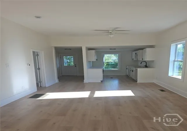 Photo 3 of Single family home for sale at 14 W 54th Street, Savannah, GA 31405 | MLS# SA357053 | Listing updated on 2026-08-25