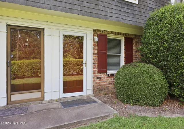 Photo 3 of Townhouse for sale at 17 Scott St, Greenville, NC 27858 | MLS# 100596426 | Listing updated on 2026-08-24
