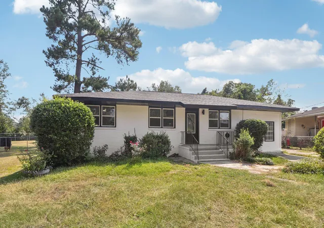 Photo 1 of Single family home for sale at 1720 Cornell Dr, Augusta, GA 30904 | MLS# 98250909 | Listing updated on 2026-08-18
