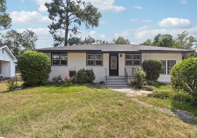 Photo 2 of Single family home for sale at 1720 Cornell Dr, Augusta, GA 30904 | MLS# 98250909 | Listing updated on 2026-08-18