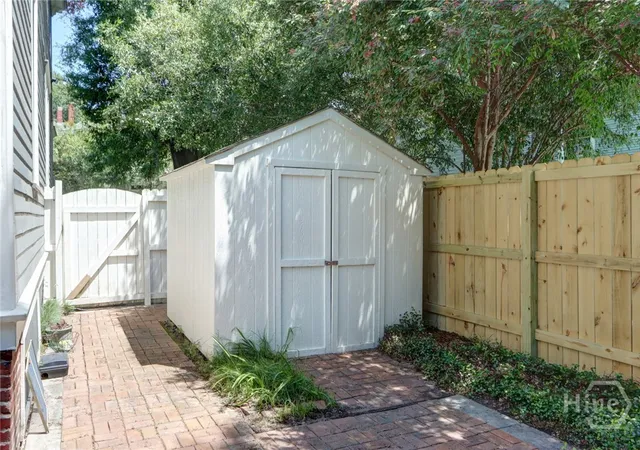 Photo 52 of Single family home for sale at 19 E 39th St, Savannah, GA 31401 | MLS# SA363384 | Listing updated on 2026-09-05