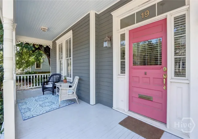 Photo 4 of Single family home for sale at 19 E 39Th St, Savannah, GA 31401 | MLS# SA363384 | Listing updated on 2026-09-05
