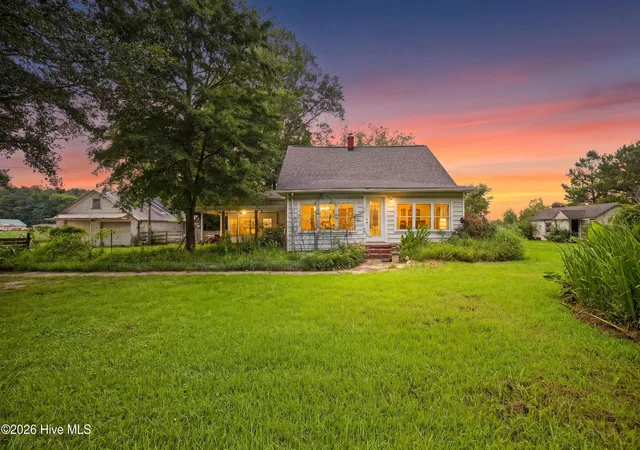 Photo 1 of Single family home for sale at 1303 Turnpike Rd, Elizabeth City, NC 27909 | MLS# 100597692 | Listing updated on 2026-09-15